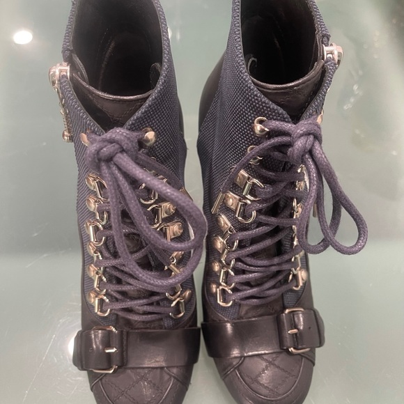 Booties - Picture 6 of 7